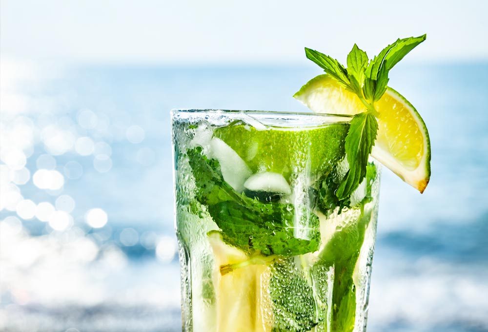 Cocktail im Beach Club